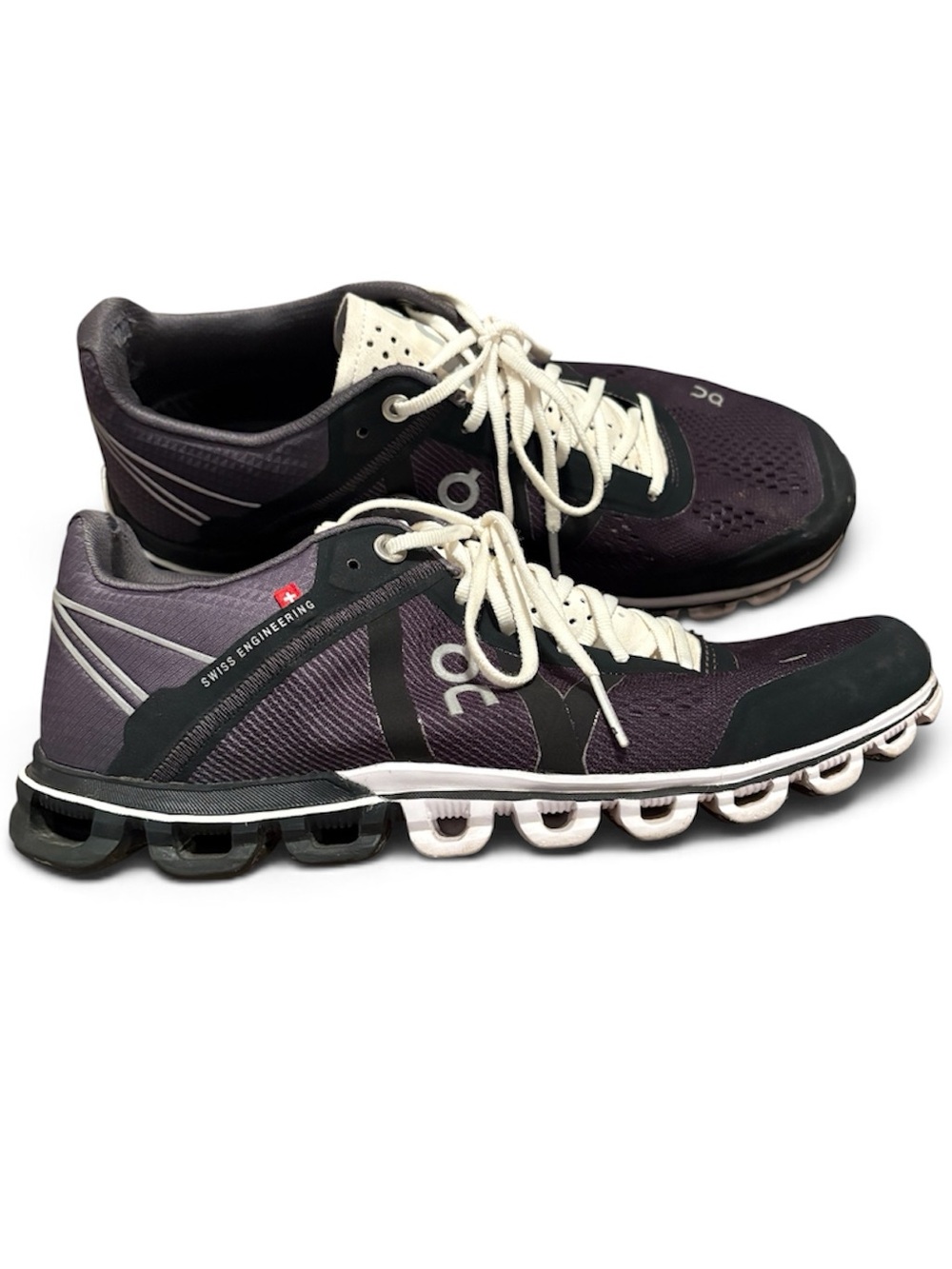 On Cloud women’s running shoes